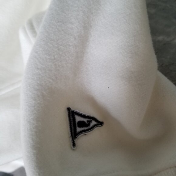 Vineyard Vines Whale Hoodie - Picture 2 of 4